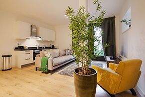Canal Garden Apartment 11