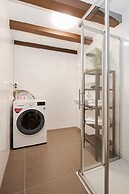Canal Garden Apartment 11