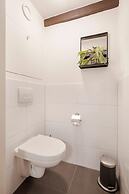 Canal Garden Apartment 11