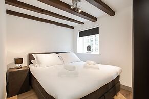 Canal Garden Apartment 11