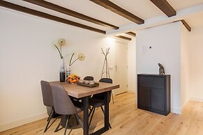 Canal Garden Apartment 11