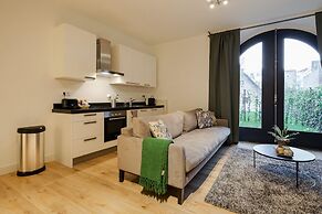 Canal Garden Apartment 11