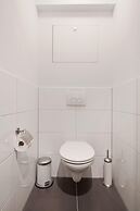 Canal Garden Apartment 11