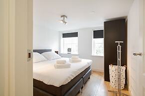Canal Garden Apartment 11