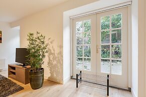 Canal Garden Apartment 11