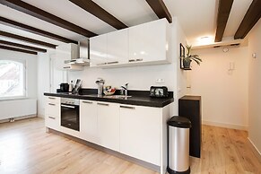 Canal Garden Apartment 11