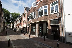 City District Apartment