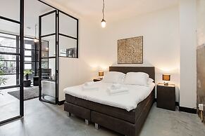 City District Apartment