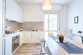 Polo Universitario by Mmega