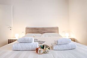 Polo Universitario by Mmega