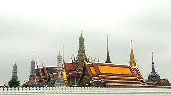 One Bangkok Hostel @Love District