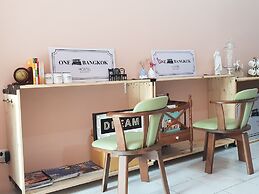 One Bangkok Hostel @Love District