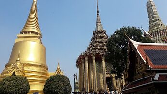 One Bangkok Hostel @Love District