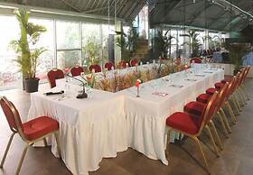 Summer Plaza Resort