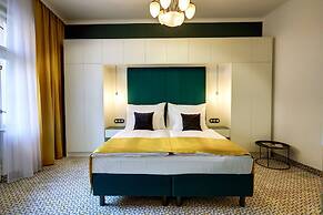 Art Deco WOLKER by ASTORIA Hotel & Medical Spa