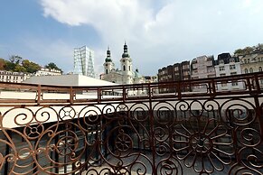 Art Deco WOLKER by ASTORIA Hotel & Medical Spa