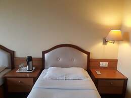 Hotel The Samrat