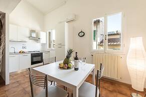 San Frediano 17 by Mmega