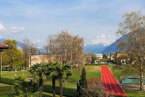 Ascona Lodge, Pool & Garden Retreat