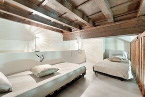 Santa Croce Cathedral by Mmega