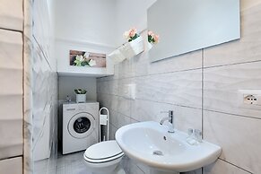 Santa Croce Cathedral by Mmega