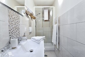 Santa Croce Cathedral by Mmega