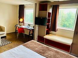 Standing Hôtel Suites by Actisource