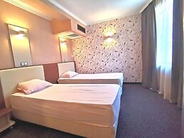 Elate Plaza Business Hotel