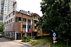 Elate Plaza Business Hotel