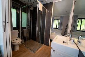 Weekend Glamping Resort