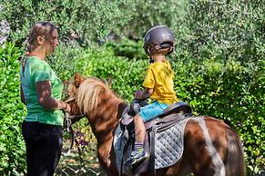 Weekend Glamping Resort