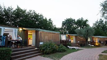 Weekend Glamping Resort