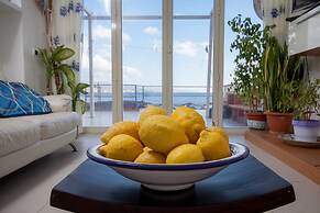 Limoni sul mare