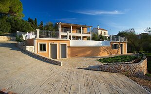 Vryonis Villa