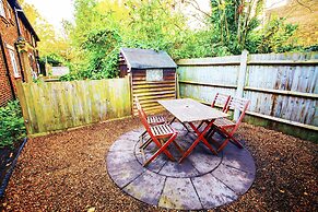 Stunning Central Richmond with garden