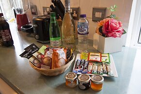 Stunning Central Richmond with garden