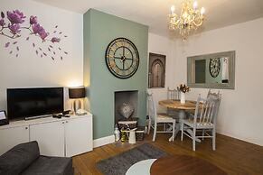 Stunning Central Richmond with garden