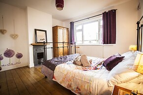 Stunning Central Richmond with garden