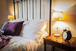 Stunning Central Richmond with garden