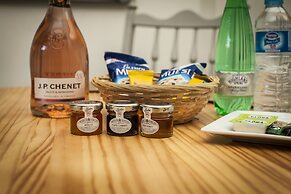 Stunning Central Richmond with garden