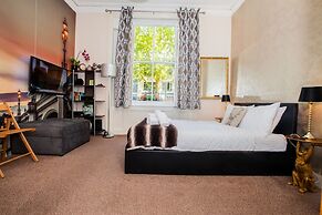 Pimlico Chic Suite