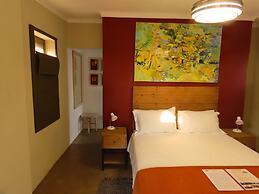 Sunset Lodge & Safaris