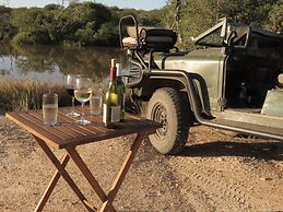 Sunset Lodge & Safaris