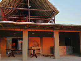 Sunset Lodge & Safaris