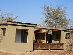 Sunset Lodge & Safaris