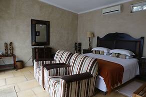 Sunset Lodge & Safaris