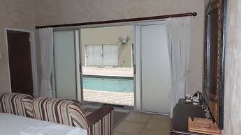 Sunset Lodge & Safaris