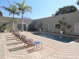 Sunset Lodge & Safaris