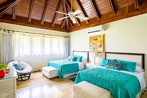 Unlimited Luxury Laureanne's Villa