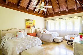 Unlimited Luxury Laureanne's Villa